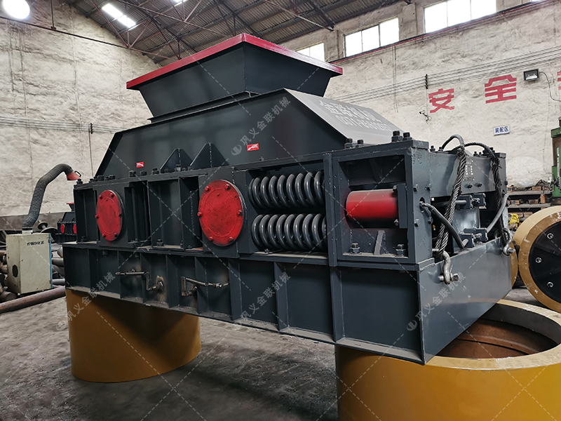 2PG1007型半自動對輥破碎機設備發(fā)貨圖片